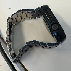 Orologio apple, come riportato da Defqon.1 utilizzando iLost