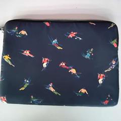 Funda para portátil, ha sido reportado por Twisto con iLost