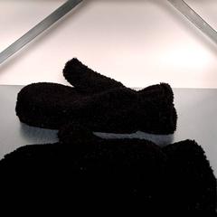 Gloves, as reported by Keolis Lund using iLost