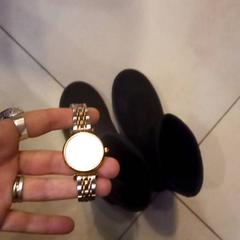 손목 시계 & 신발, iLost를 사용하여 Leonardo Royal Hotel Amsterdam에 보고됨