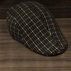 Cap Grijs, zwart, wit, segons ha informat Van der Valk Hotel Zwolle mitjançant iLost