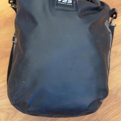 Sac à dos Zwart, a été signalé par GVB utilisant iLost