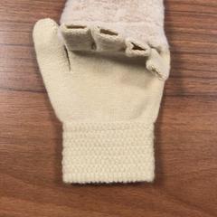 Luva handschoen, beige, como reportado por Pathé Zaandam utilizando o iLost