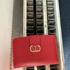 Portemonnee, gerapporteerd met iLost