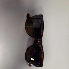 Slnečné okuliare, ako bolo nahlásené AFAS Live pomocou iLost