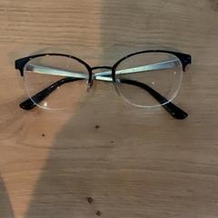 Lentes, segundo informou MEININGER Hotel Köln West usando iLost