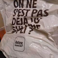 حقائب حمل وحقائب اليد plastique gris، كما تم الإبلاغ عنه بواسطة TCL عبر iLost