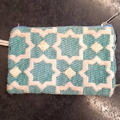 Plånbok Aissati, rapporterat av Rotterdam The Hague Airport med iLost