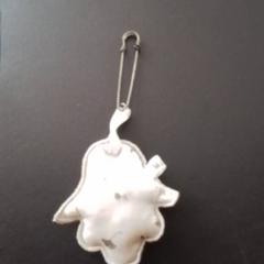 Pendant, as reported by Apenheul using iLost