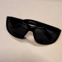 Sluneční brýle, jak nahlášeno Qbuzz ZHN pomocí iLost