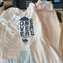 Pizsama roze en wit, amint azt Haven Hotel Rotterdam az iLost segítségével jelentette.