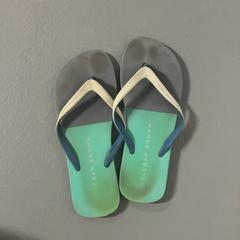 スリッパ がiLostで Silver Sands Beach によって報告されました