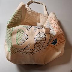 Bolsa AH, segundo informou Plexus usando iLost