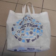 Táska - wit, amint azt Centraal magazijn az iLost segítségével jelentette.