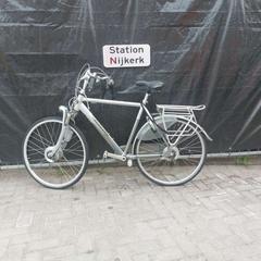 الدراجة Gazelle Zilver/grijs، كما تم الإبلاغ عنه بواسطة Gemeente Nijkerk عبر iLost