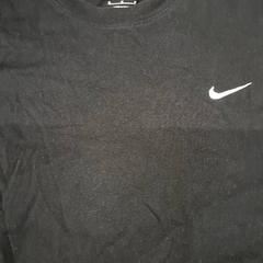 Košile Zwart, jak nahlášeno Hotel Theater FIGI pomocí iLost