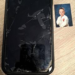 Chytrý telefon Zwart Samsung, jak nahlášeno EBS Spijkenisse pomocí iLost