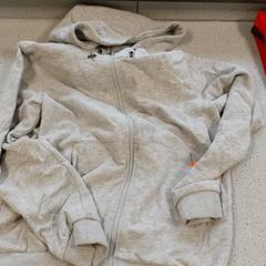 Kleding - Trui, som rapportert av Centraal magazijn ved bruk av iLost