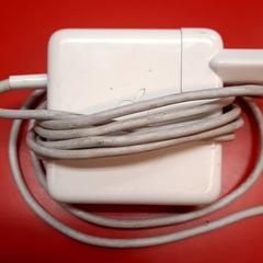 Laptop oplader, gemeldet von UvA REC über iLost