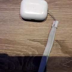 Airpod, jak nahlášeno EBS Tramplein pomocí iLost