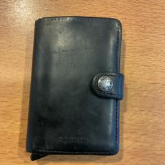 Pasjeshouder op naam van Van der Wurf, gemeldet von Gemeente Amsterdam über iLost