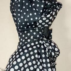 Parapluie - zwart, a été signalé par Centraal magazijn utilisant iLost