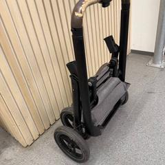 İLost kullanarak IKEA Barendrecht tarafından bildirildiği gibi Mobilet grijs, zwart, bruin