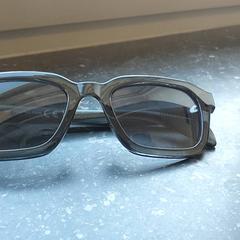 Gafas - Zonnebril, ha sido reportado por Centraal magazijn con iLost