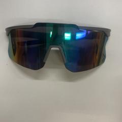 Des lunettes de soleil, a été signalé par IKEA Ringsaker utilisant iLost