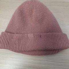 Hat, as reported by IKEA Praha – Zličín using iLost