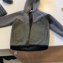 İLost kullanarak Fenix tarafından bildirildiği gibi Giyim Donker grijs