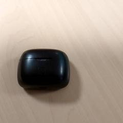 Produktu elektronikoak - Earpod etui zwart, gisa salatu by Regio Oost-Vlaanderen iLost erabiliz