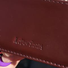 Other stories wallet - bruin an iLost gemeldet