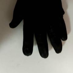 Vêtements - handschoenen, a été signalé par Regio Antwerpen - Brussel utilisant iLost