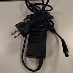 Cargador de laptop, ha sido reportado por Vrije Universiteit Amsterdam con iLost