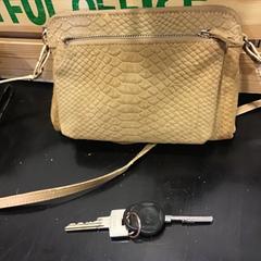 Tasje, zgłoszono przez Qbuzz U-OV przy użyciu iLost