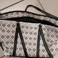 Bolsa - handtas, ha sido reportado por Centraal magazijn con iLost