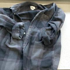 Roupa Hem, segundo informou Regio Limburg - Leuven usando iLost