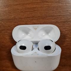 Airpods van Marijn, gisa salatu by Pathé Zaandam iLost erabiliz