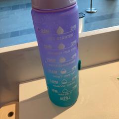 İLost kullanarak Pathé Nijmegen tarafından bildirildiği gibi Water bottle Paars