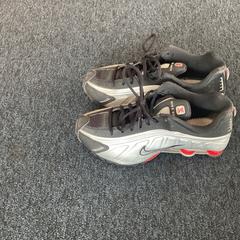 Scarpa, come riportato da Breng Arnhem utilizzando iLost