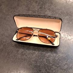 Sunglasses, as reported by Rotterdam The Hague Airport using iLost