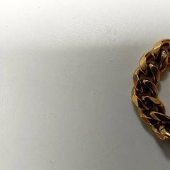 Sieraden - gouden armband، كما تم الإبلاغ عنه بواسطة Centraal magazijn عبر iLost