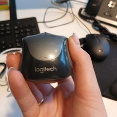 Počítačová myš Logitech, jak nahlášeno Cursus en vergadercentrum Domstad pomocí iLost
