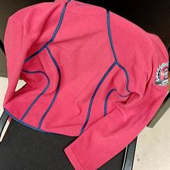 Sweater, as reported by Qbuzz GD Groningen HS using iLost