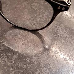 Lentes, segundo informou Rotterdam The Hague Airport usando iLost