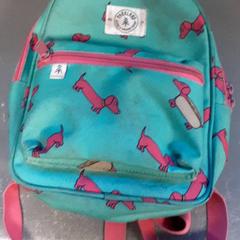 バッグ & バックパック がiLostで Diergaarde Blijdorp によって報告されました