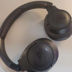 Fejhallgató JBL, amint azt Padualaan 101 az iLost segítségével jelentette.