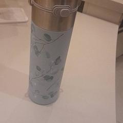 Bottiglia termica Blauw,bladeren, come riportato da Van der Valk Hotel Schiphol utilizzando iLost