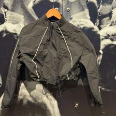 Veste Zwart, a été signalé par AFAS Live utilisant iLost